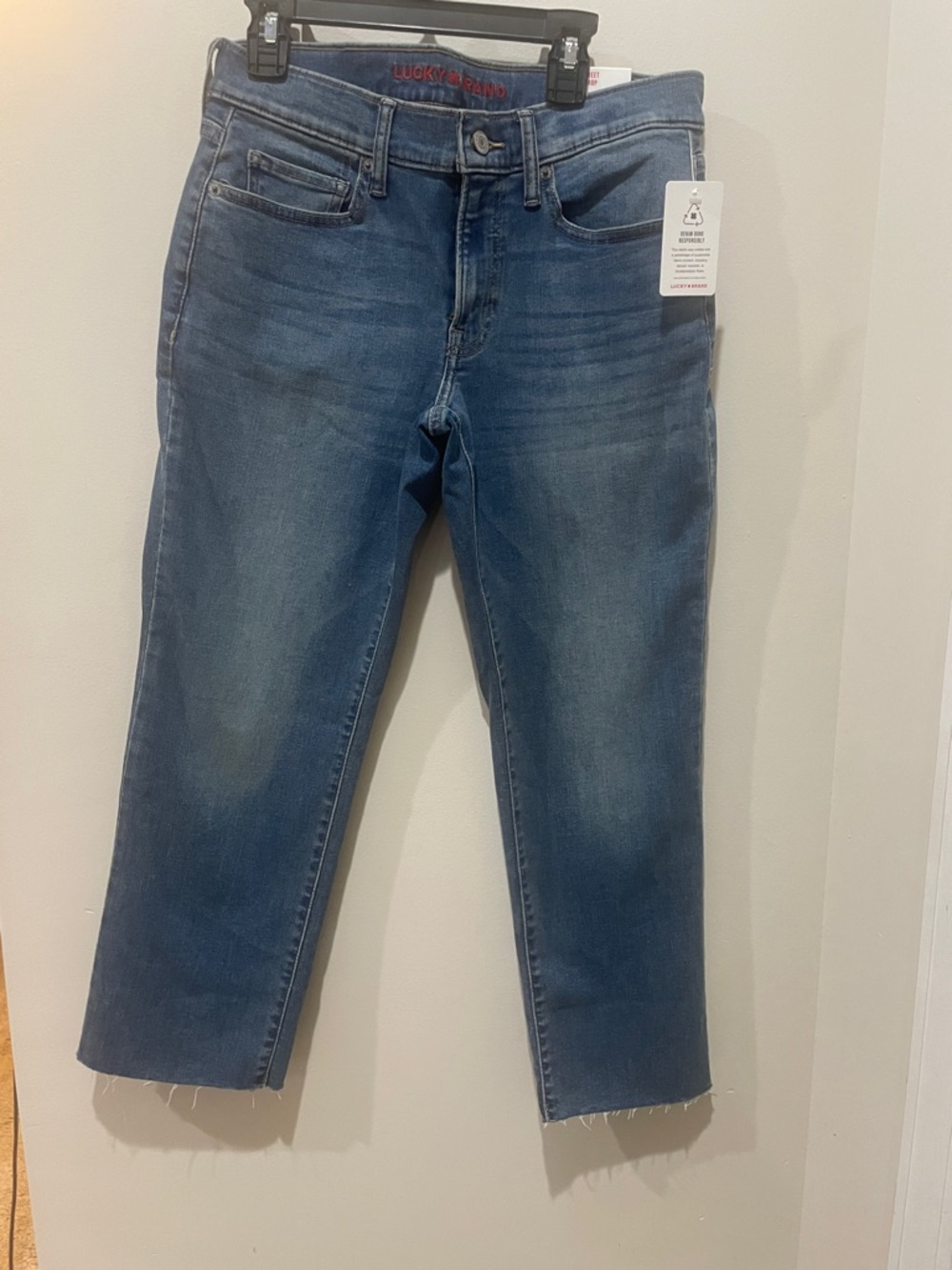 Lucky Brand Sweet Crop Blue Cropped Straight Jeans with Raw Hem